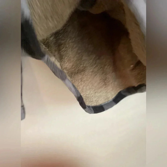 Eddie Bauer boys grey and black checkered button down teddy jacket size 10/12 - Picture 3 of 5